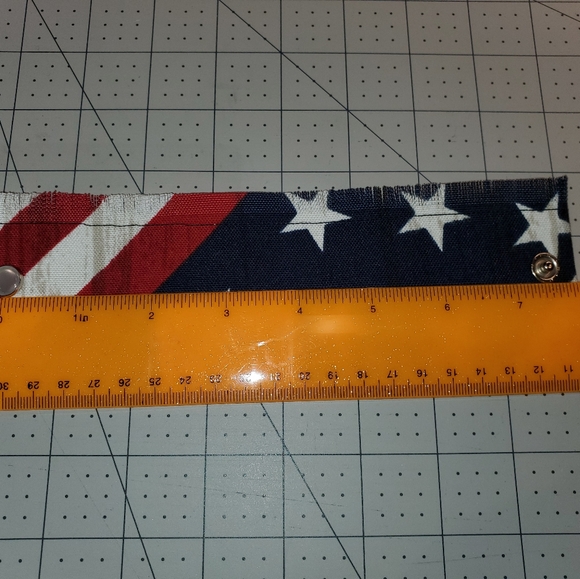 Handmade Flag Patriotic Fabric Bracelet Frayed - Picture 4 of 5